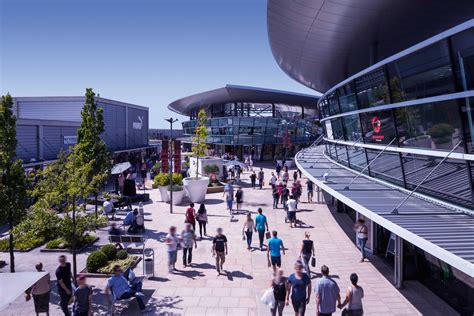 wolfsburg outlet stores.